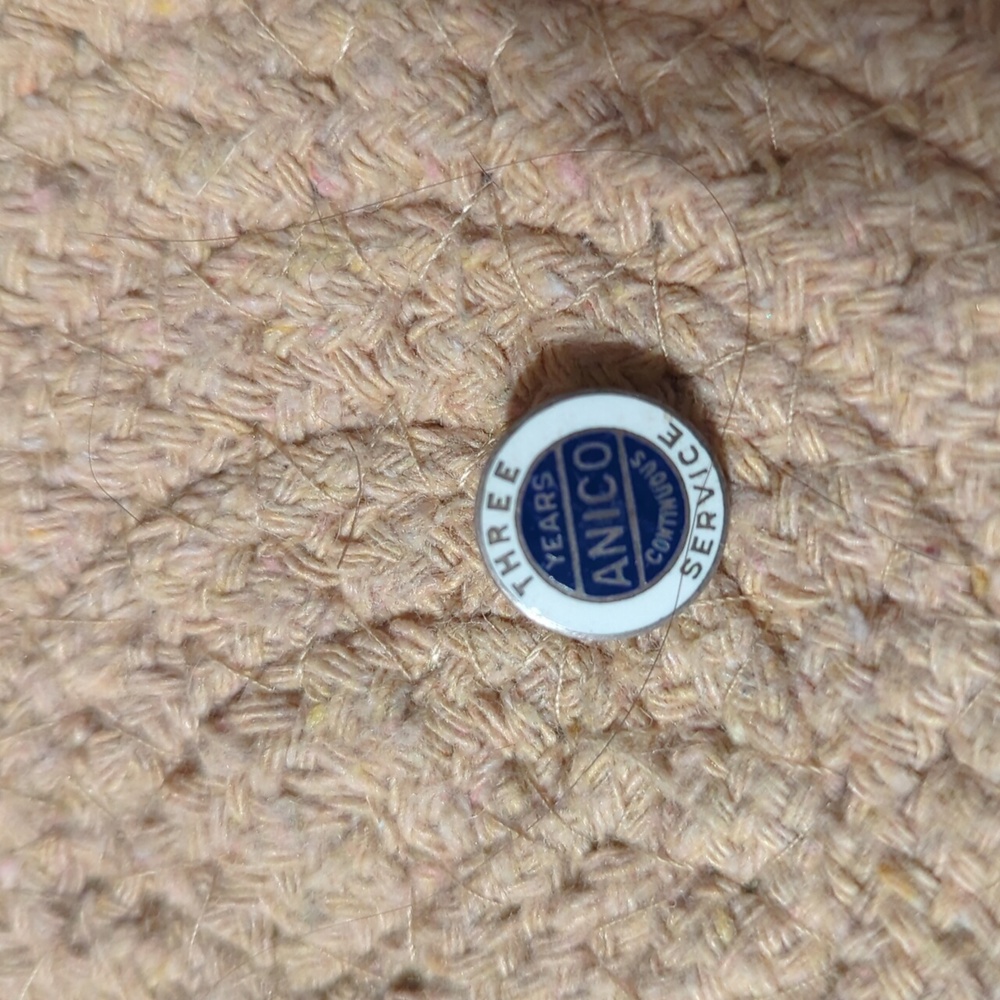 VINTAGE ANICO 3 YEARS OF CONTINUOUS SERVICE STERLING & ENAMEL LAPEL PIN